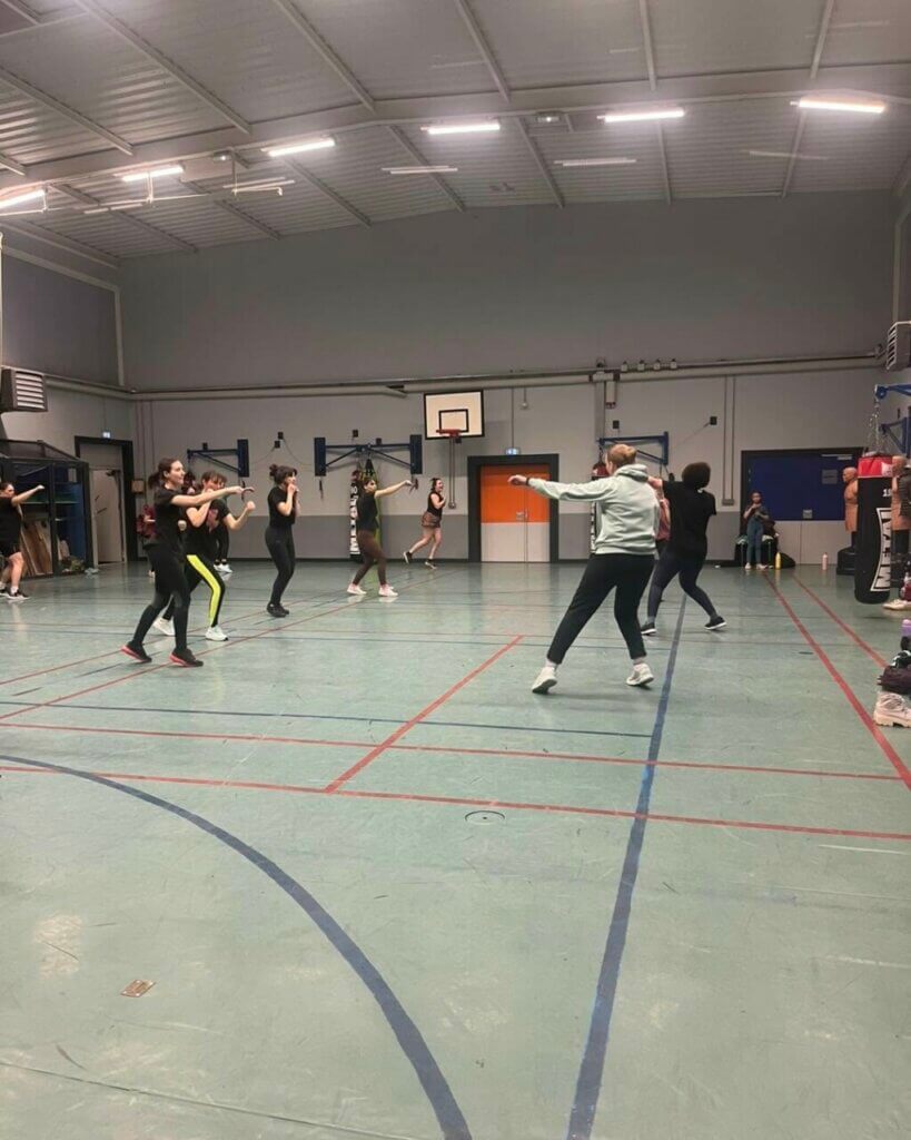 Savate Laneuveville 656722141_1541865547947320_9029858019151725906_n-819x1024 Retour sur la séance d’aéroboxe avec Anne Sophie Mathis