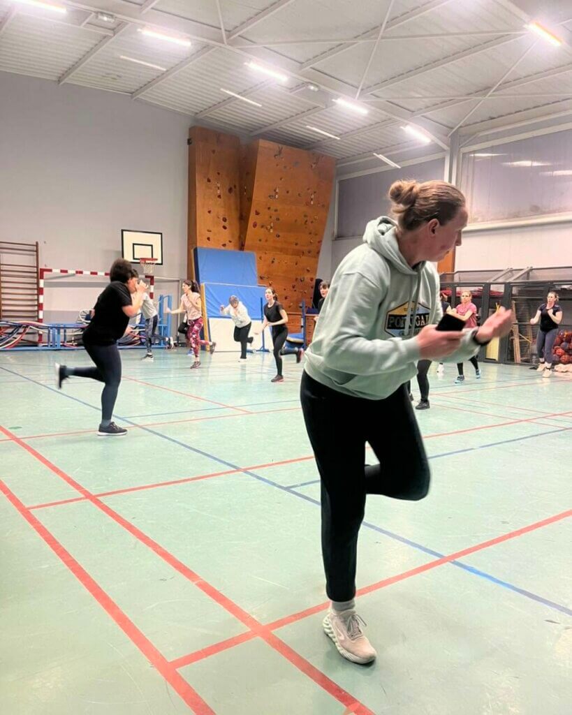 Savate Laneuveville 657239326_1541865487947326_4498050407233239320_n-819x1024 Retour sur la séance d’aéroboxe avec Anne Sophie Mathis
